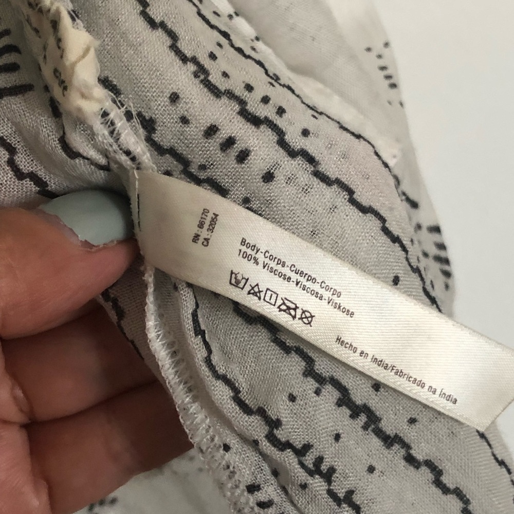 Free People ONE Women's Black & white Neck Tie Sleeveless Blouse - Picture 4 of 7